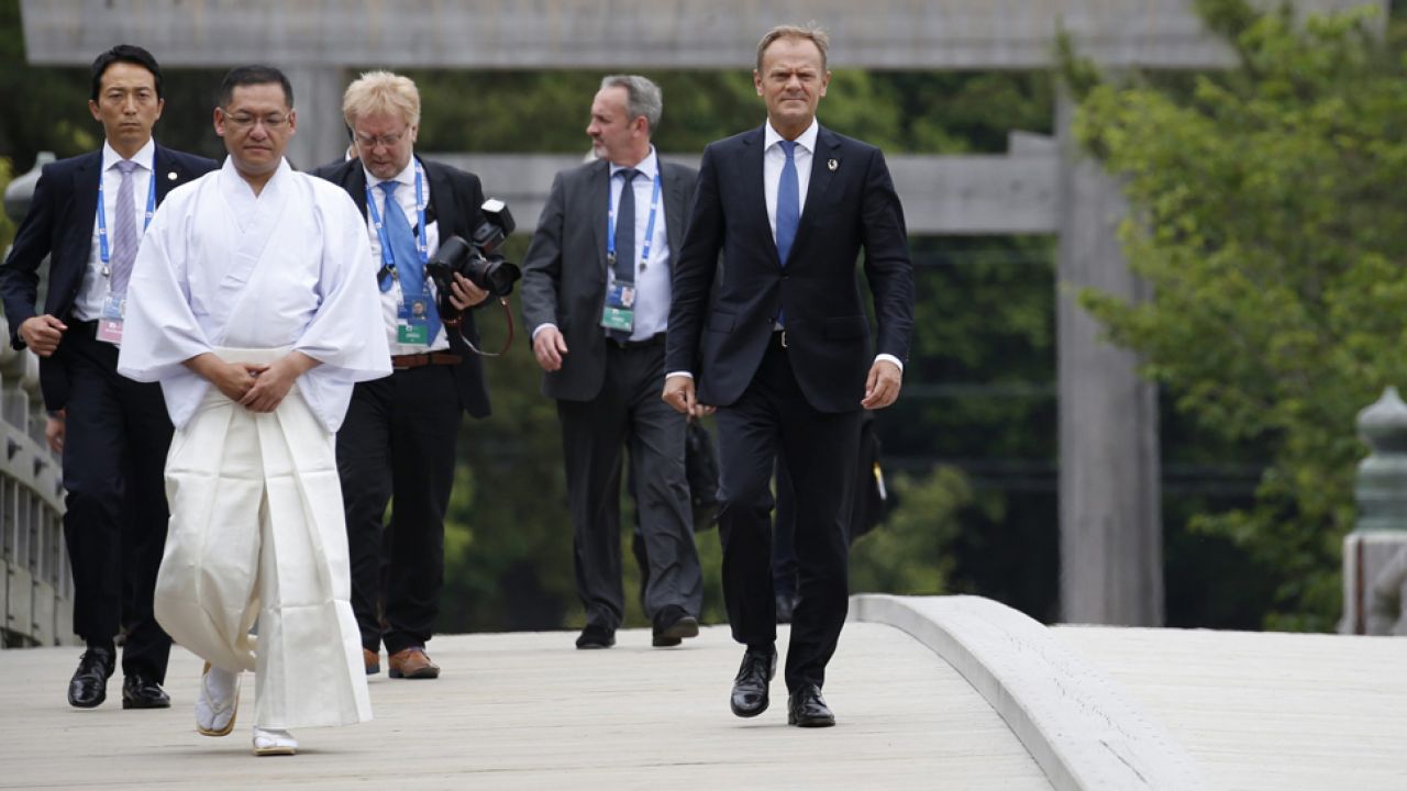 Donald Tusk poruszy temat migrantów podczas szczytu G7 (fot. PAP/EPA/TORU HANA) Donald Tusk poruszy temat migrantów podczas szczytu G7 (fot. PAP/EPA/TORU HANA)