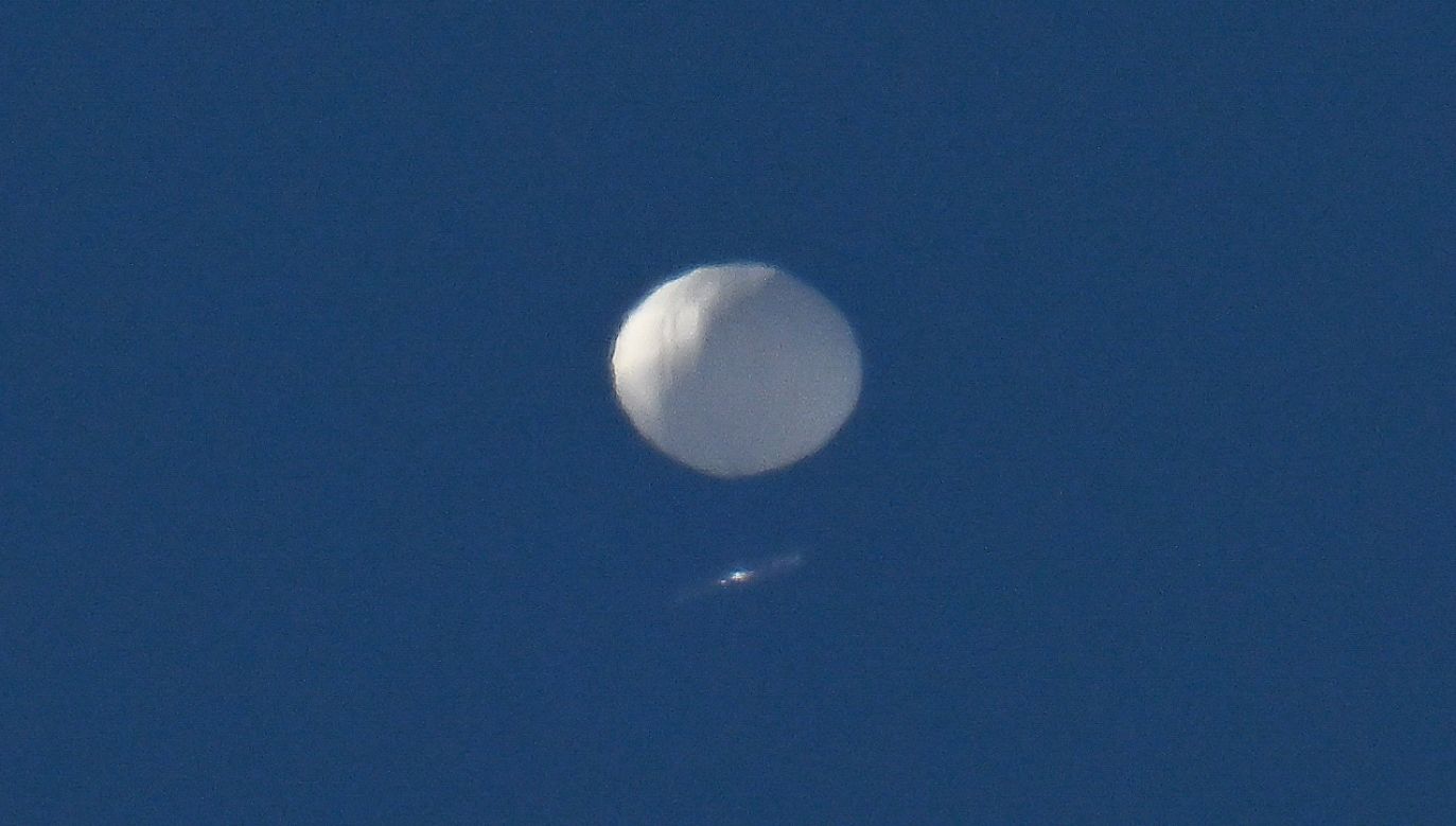 Purported Chinese spy balloon flies above in Charlotte, North Carolina, on February 4, 2023. It was shot down later that day. Photo: Peter Zay/Anadolu Agency via Getty Images