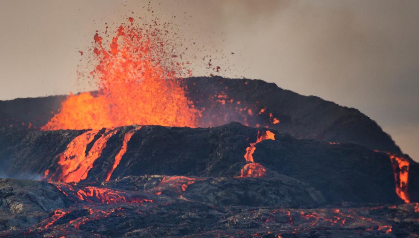 Erupcja rozpoczęła się w środę (fot. Thomas O'Neill/NurPhoto via Getty Images, zdjęcie ilustracyjne)