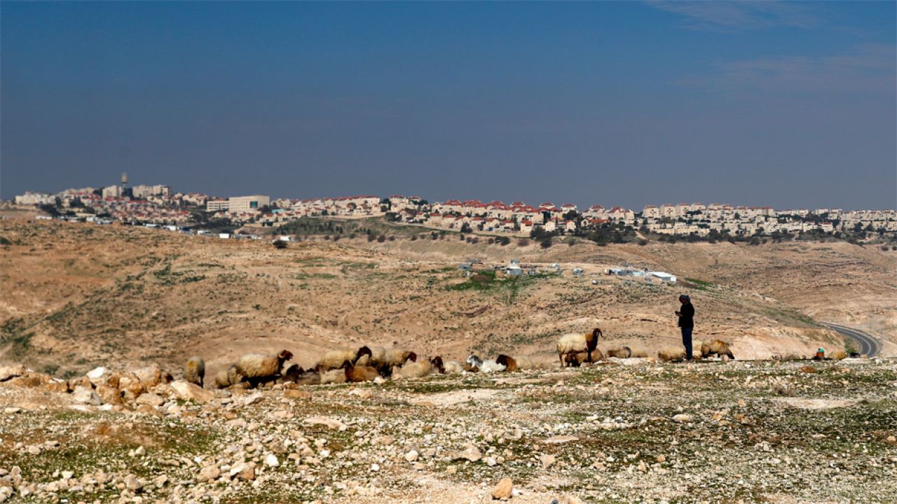 Izrael buduje nielegalne osiedla na Zachodnim Brzegu (fot. PAP/EPA/ATEF SAFADI) Izrael buduje nielegalne osiedla na Zachodnim Brzegu (fot. PAP/EPA/ATEF SAFADI)