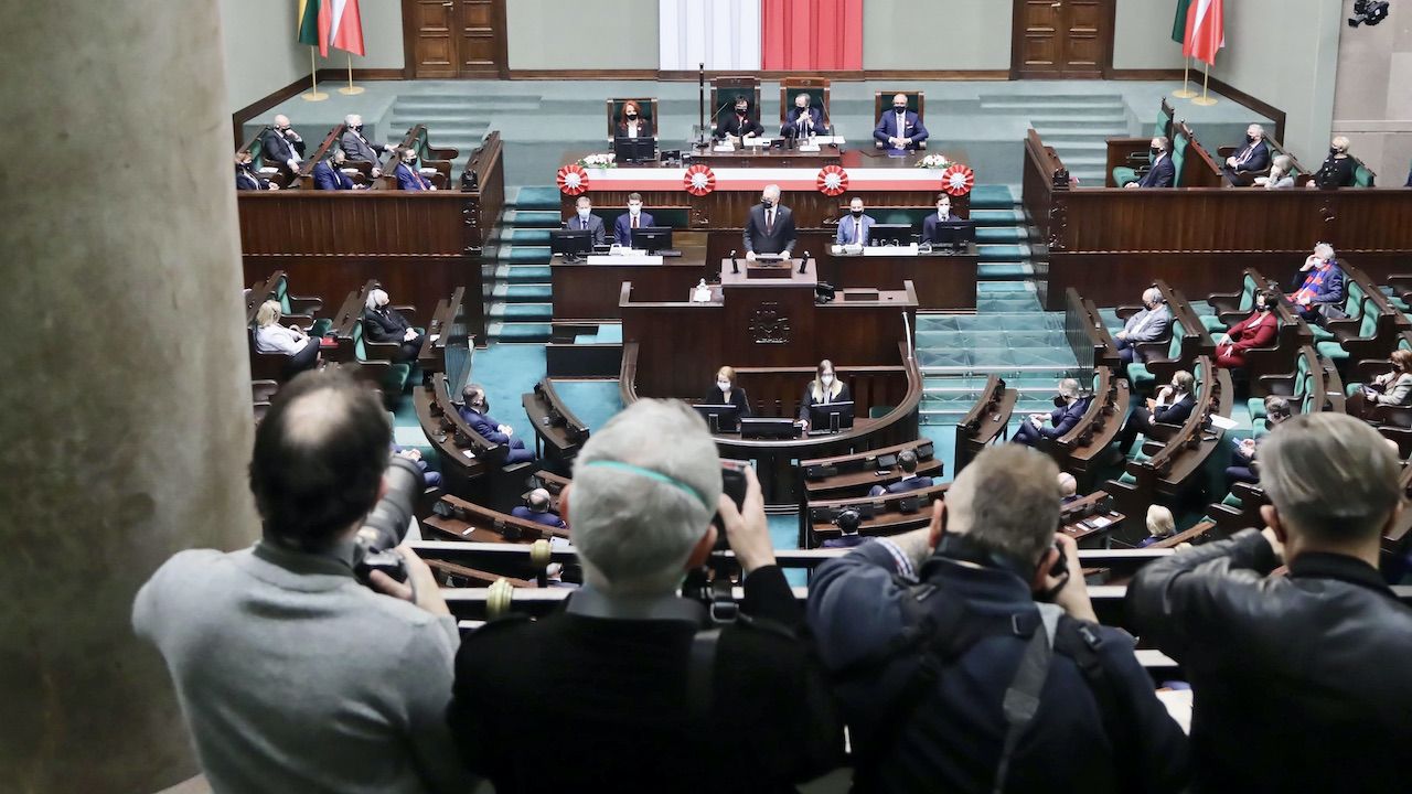 Do Sejmu dostałoby się sześć ugrupowań (fot. arch.PAP/W.Olkuśnik)