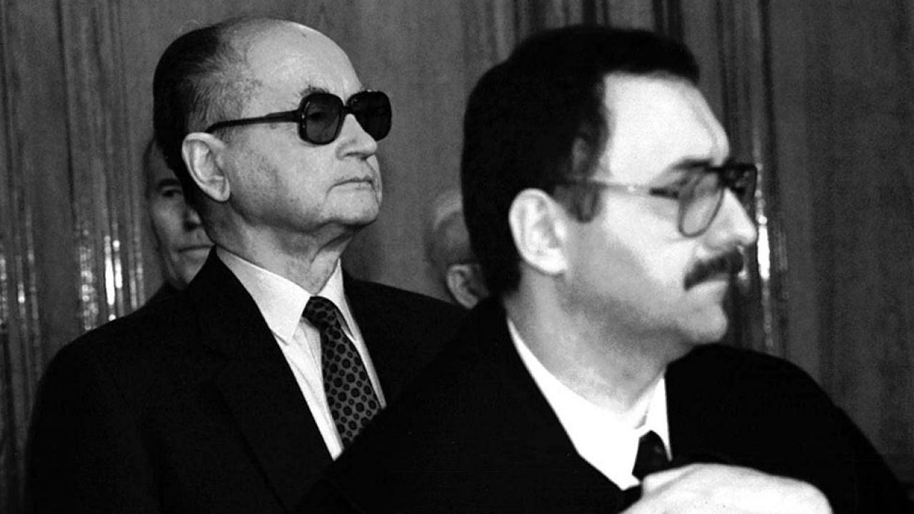 Gen. Jaruzelski miał zdegradować Michnika w 1975 roku (fot. arch. PAP/Stefan Kraszewski)