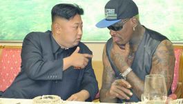 Kim Dzon Un (L) i Dennis Rodman (fot. PAP/EPA)