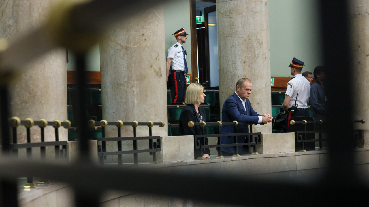 Donald Tusk przyglądał się głosowaniu z galerii sejmowej (fot. PAP/Leszek Szymański)