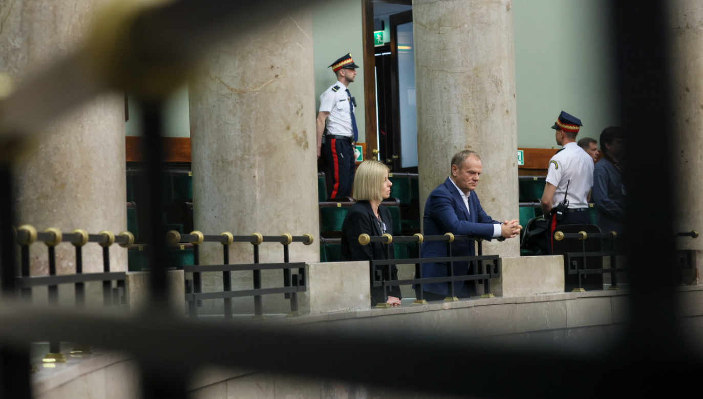 Donald Tusk przyglądał się głosowaniu z galerii sejmowej (fot. PAP/Leszek Szymański)