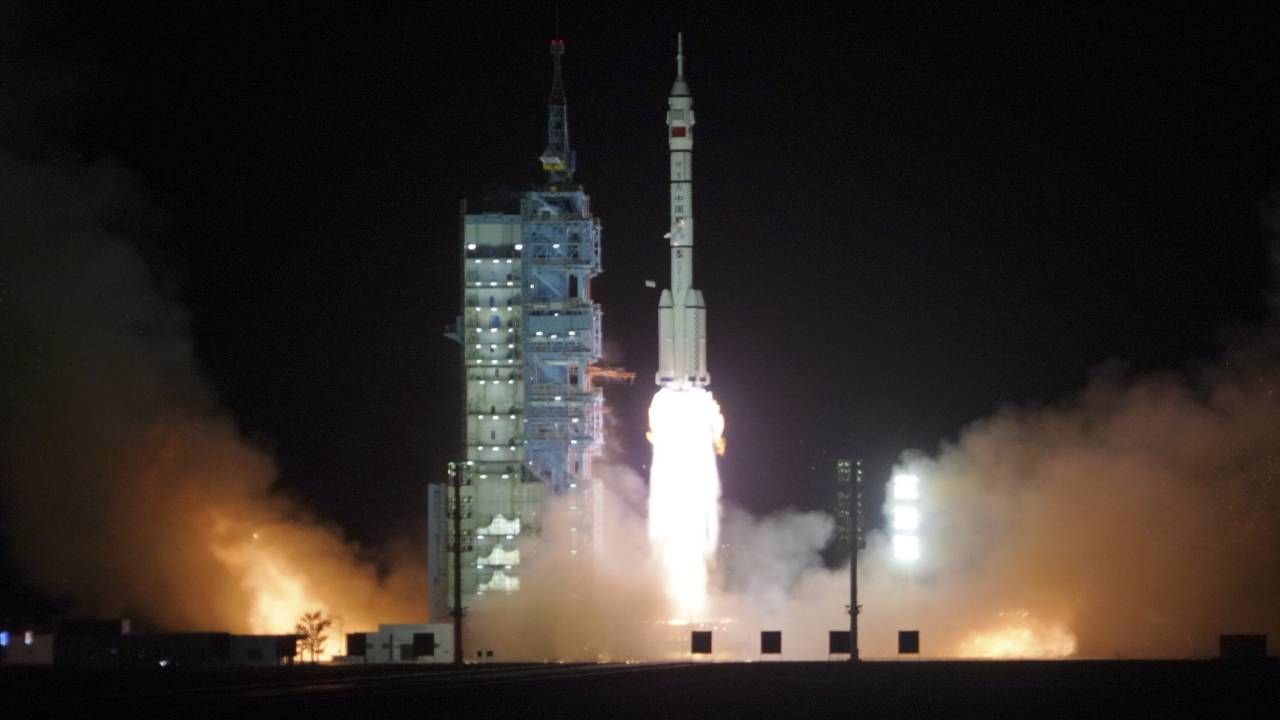Załoga Shenzhou-15 spędzi na ważącej 66 ton stacji Tiangong pół roku (fot. PAP/EPA/Li Gang) Załoga Shenzhou-15 spędzi na ważącej 66 ton stacji Tiangong pół roku (fot. PAP/EPA/Li Gang)