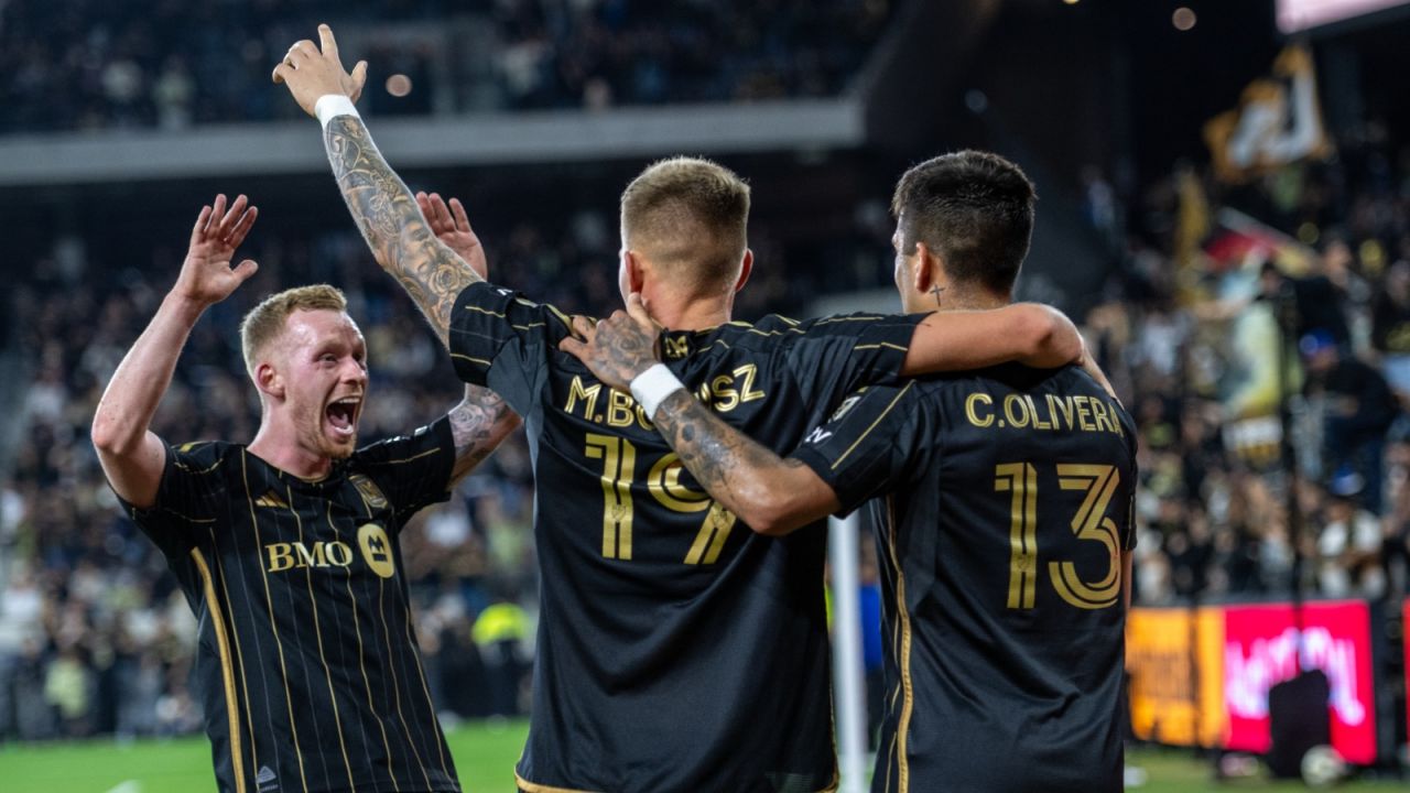 Mateusz Bogusz popisał się asystą w meczu Los Angeles FC (fot. Getty).