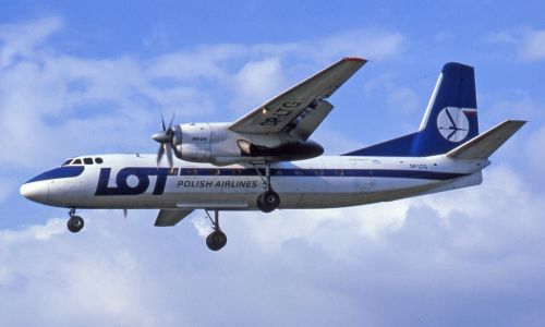 Porwany LOT-owski Antonov An-24RV (SP-LTG), lądujący na lotnisku Tempelhof w Berlinie Zachodnim. 30 kwiecień 1982 roku. Fot. Wikimedia/ Ralf Manteufel: http://abpic.co.uk/photo/1140584