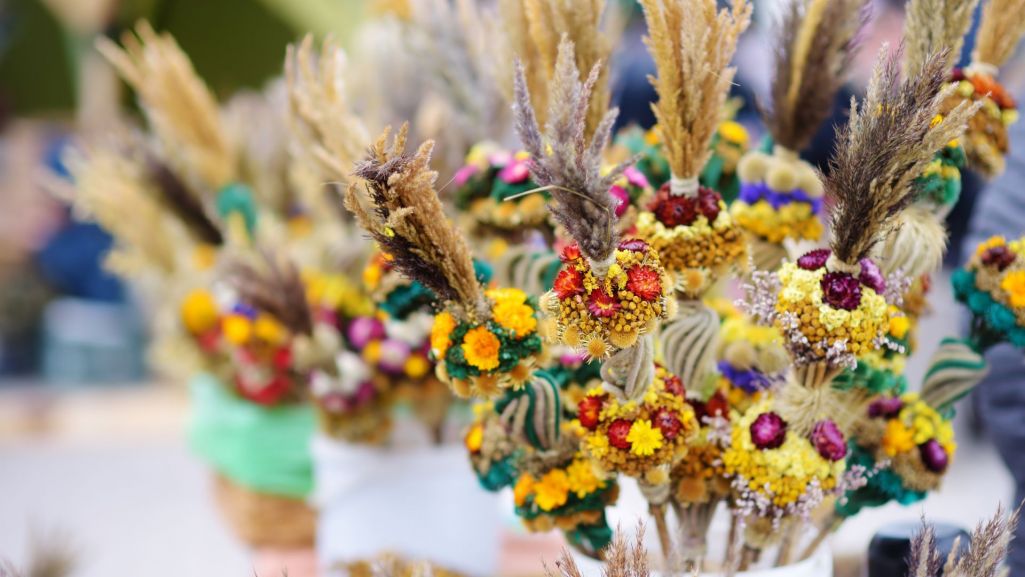W Niedzielę Palmową odbywają się specjalne liturgie ze święceniem palm wielkanocnych. Fot. MNStudio/Shutterstock