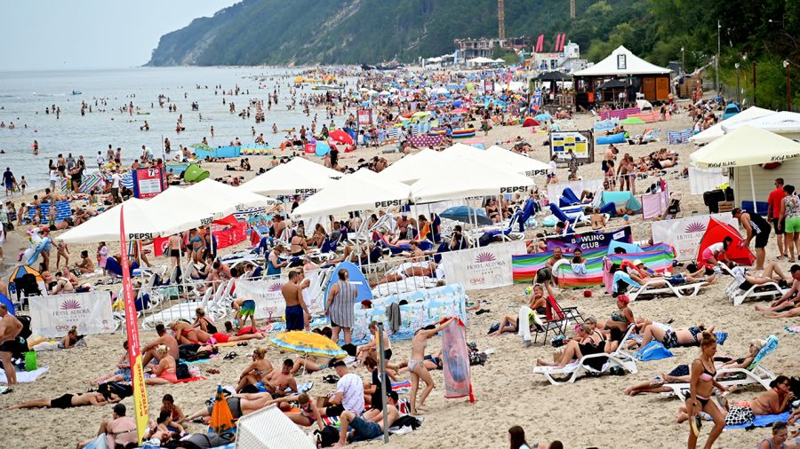 Większość Polaków spędzi tegoroczny urlop w kraju (fot. PAP/Marcin Bielecki)