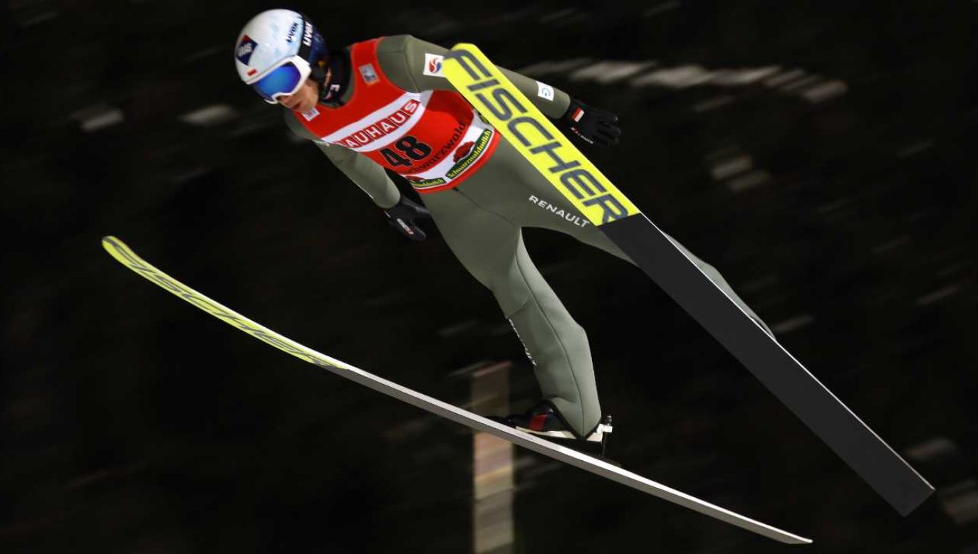 Kamil Stoch powalczy o kolejny triumf (fot. PAP/EPA/RONALD WITTEK)