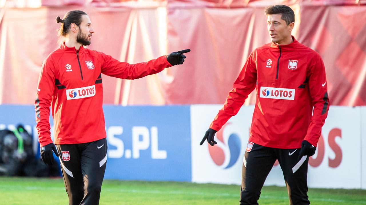 Grzegorz Krychowiak pożegnał się z reprezentacją Polski. Robert Lewandowski czeka na kolejne mecze. O obu piłkarzach wypowiedział się Nasser Al-Khelaifi, prezes PSG (fot: Getty