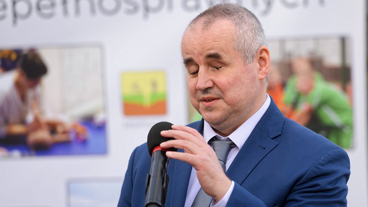 Paweł Wdówik, wiceminister rodziny i pełnomocnik rządu ds. osób niepełnosprawnych (fot. arch.PAP/Jakub Kaczmarczyk) Paweł Wdówik, wiceminister rodziny i pełnomocnik rządu ds. osób niepełnosprawnych (fot. arch.PAP/Jakub Kaczmarczyk)