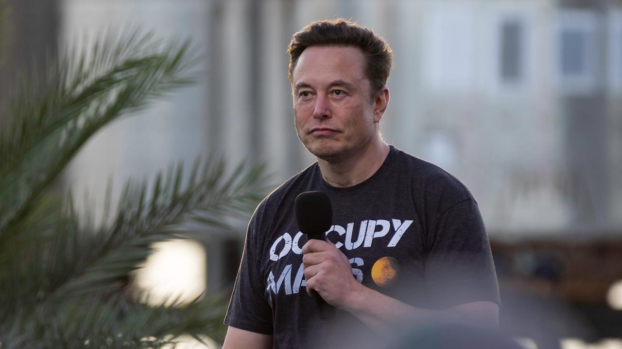 Elon Musk (fot.  Michael Gonzalez/Getty Images)