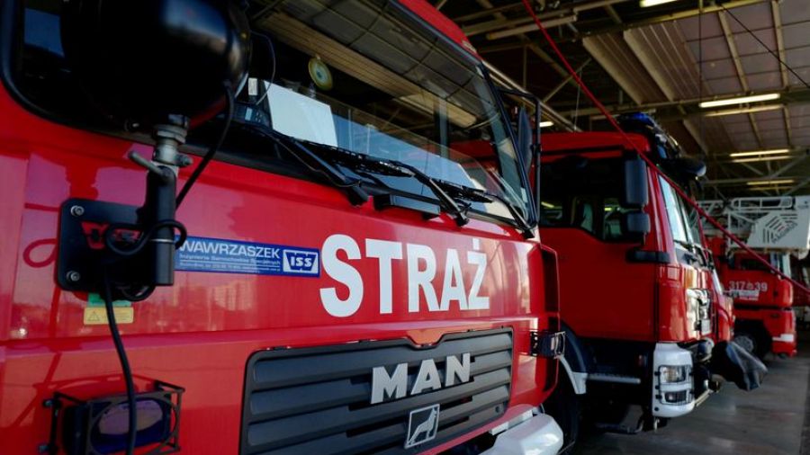 Poznań: strażacy uzupełnią braki kadrowe wśród ratowników medycznych (fot. PAP)
