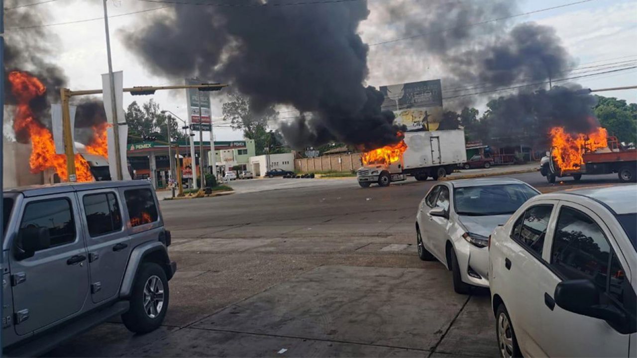 W bitwie o Culiacan zginęło co najmniej 8 osób (fot. PAP/EPA/STR) W bitwie o Culiacan zginęło co najmniej 8 osób (fot. PAP/EPA/STR)