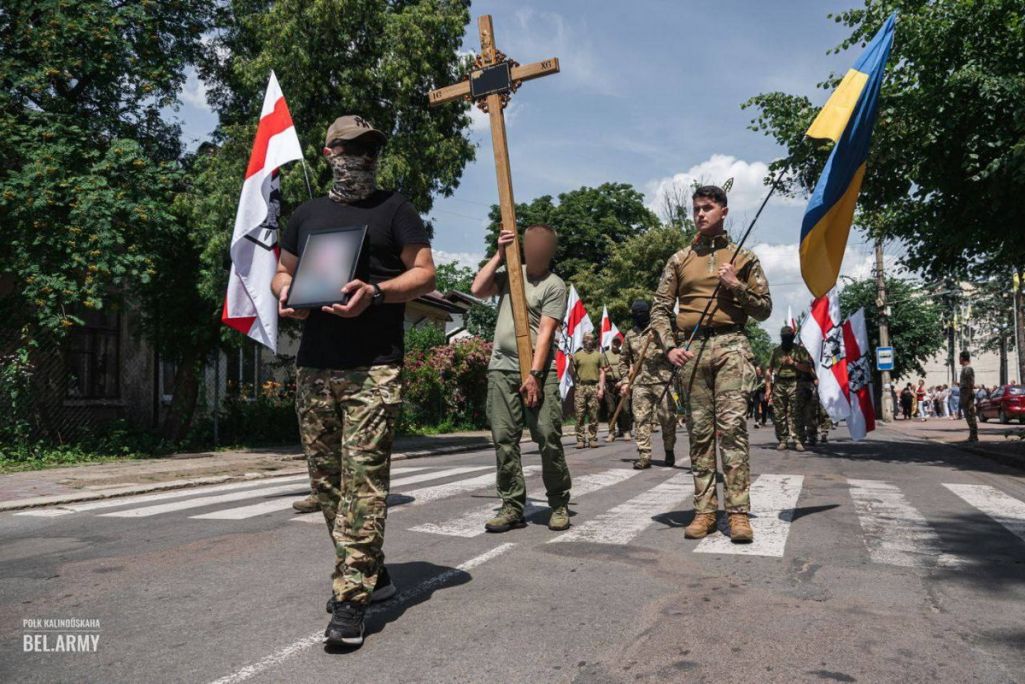 У палку Каліноўскага развіталіся з загінулым байцом. (Фото: t.me/belwarriors)