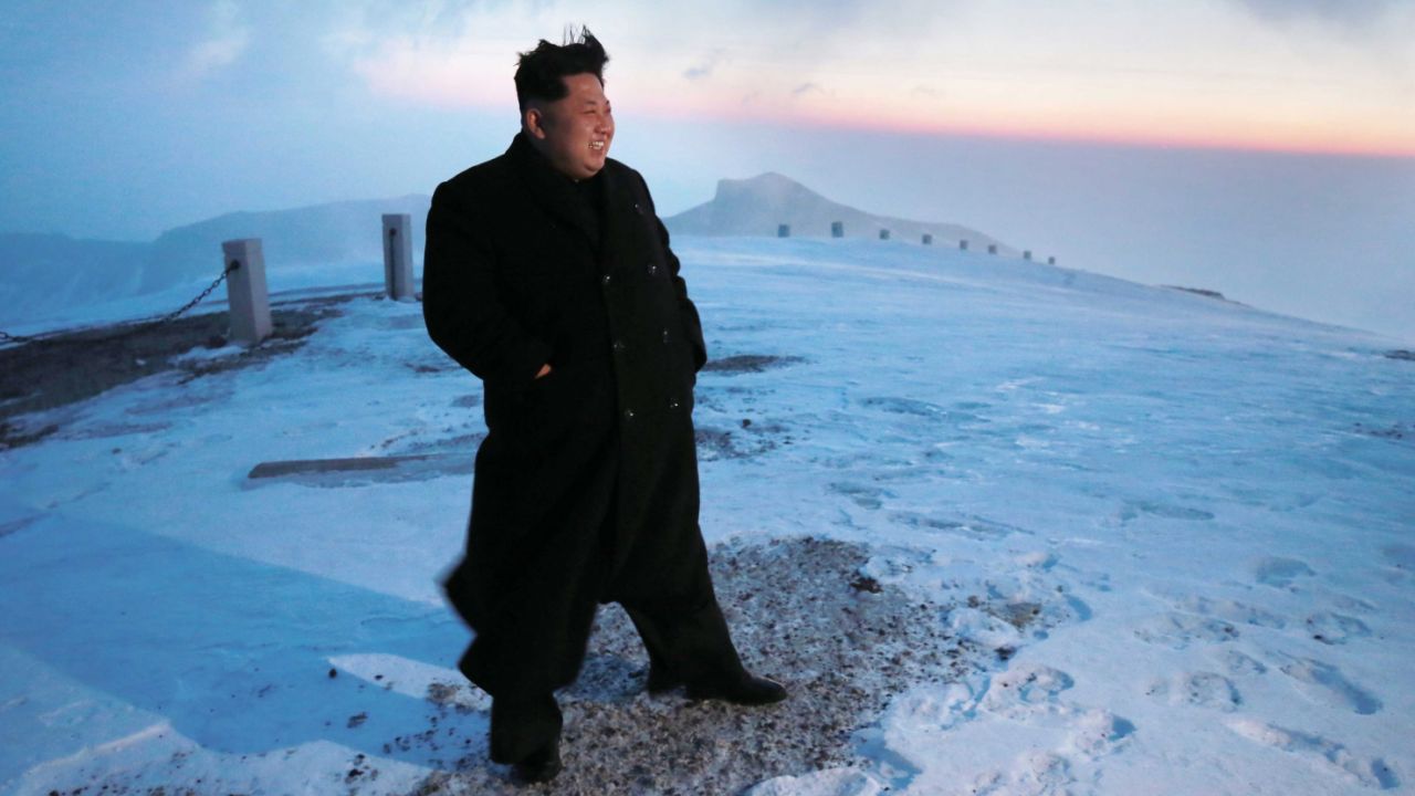 Kim Dzong Un zdobył szczyt Pektu-san (fot. PAP/EPA/KCNA)