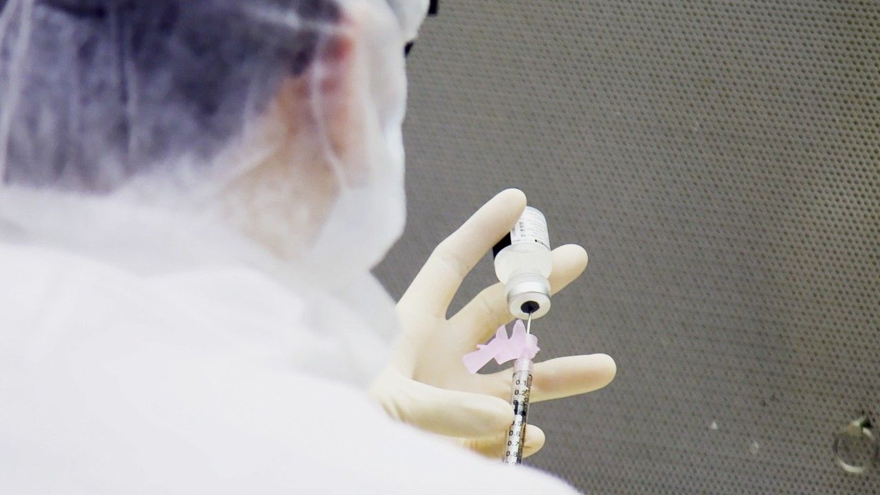 Świat czeka na skuteczną i bezpieczną szczepionkę na Covid-19 (fot. PAP/EPA/ANDREW LICHTENSTEIN / MOUNT SINAI HOSPITAL HANDOUT) Świat czeka na skuteczną i bezpieczną szczepionkę na Covid-19 (fot. PAP/EPA/ANDREW LICHTENSTEIN / MOUNT SINAI HOSPITAL HANDOUT)
