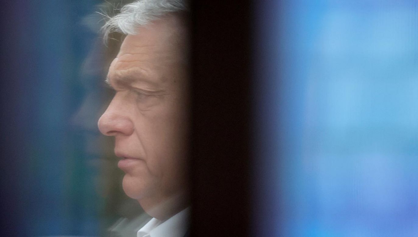 Spadek zaufania Węgrów do rządu Viktora Orbana (fot. PAP/EPA/Olivier Matthys / POOL)