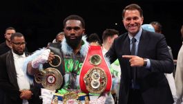 Jaron Ennis to były mistrz IBF i WBA wagi półśredniej. Jego promotor Eddie Hearn jest przekonany, że sięgnie po pasy także w wyższej kategorii (fot. Getty Images) Jaron Ennis to były mistrz wagi półśredniej. Jego promotor Eddie Hearn jest przekonany, że sięgnie po pasy także w wyższej kategorii (fot. Getty Images)
