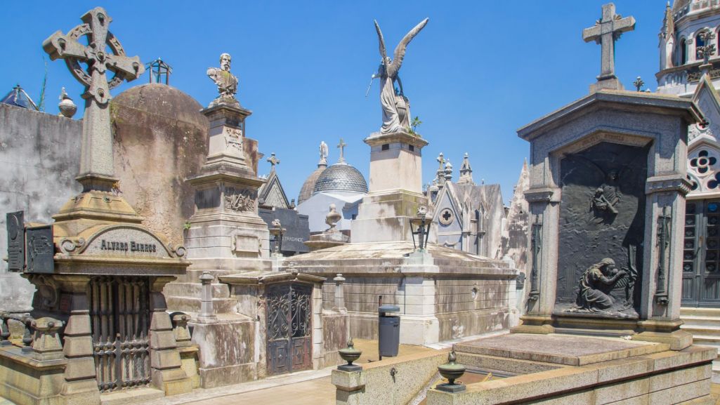 Cmentarz La Recoleta jest uznawany za jedną z najbardziej interesujących nekropolii świata (fot. Fotos593/ Shutterstock).