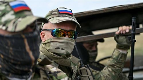 Российские солдаты едут для участия в тренировках снайперов на стрельбище в России. 11 июня 2025 года. Фото: IMAGO / Stanislav Krasilnikov / Imago Stock and People / East News