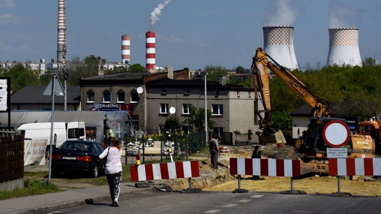 Zakażonych w poprzednich miesiącach było łącznie 590 górników należącej do spółki bytomskiej kopalni Bobrek (fot. Omar Marques/Getty Images, zdjęcie ilustracyjne) Zakażonych w poprzednich miesiącach było łącznie 590 górników należącej do spółki bytomskiej kopalni Bobrek (fot. Omar Marques/Getty Images, zdjęcie ilustracyjne)